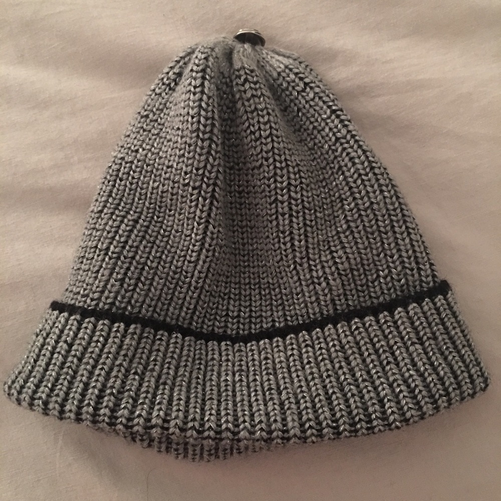 Michael Kors silver beanie - Picture 1 of 3